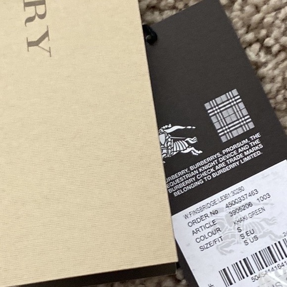 Burberry Women's above the knee Finsbridge Quilted Coat in khaki green - Picture 9 of 10